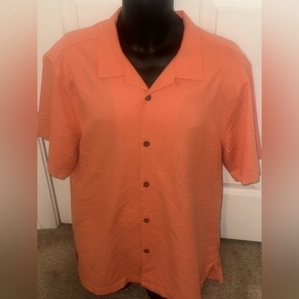 Men’s used Tommy Bahama button front salmon size XL silk shirt Pre own items